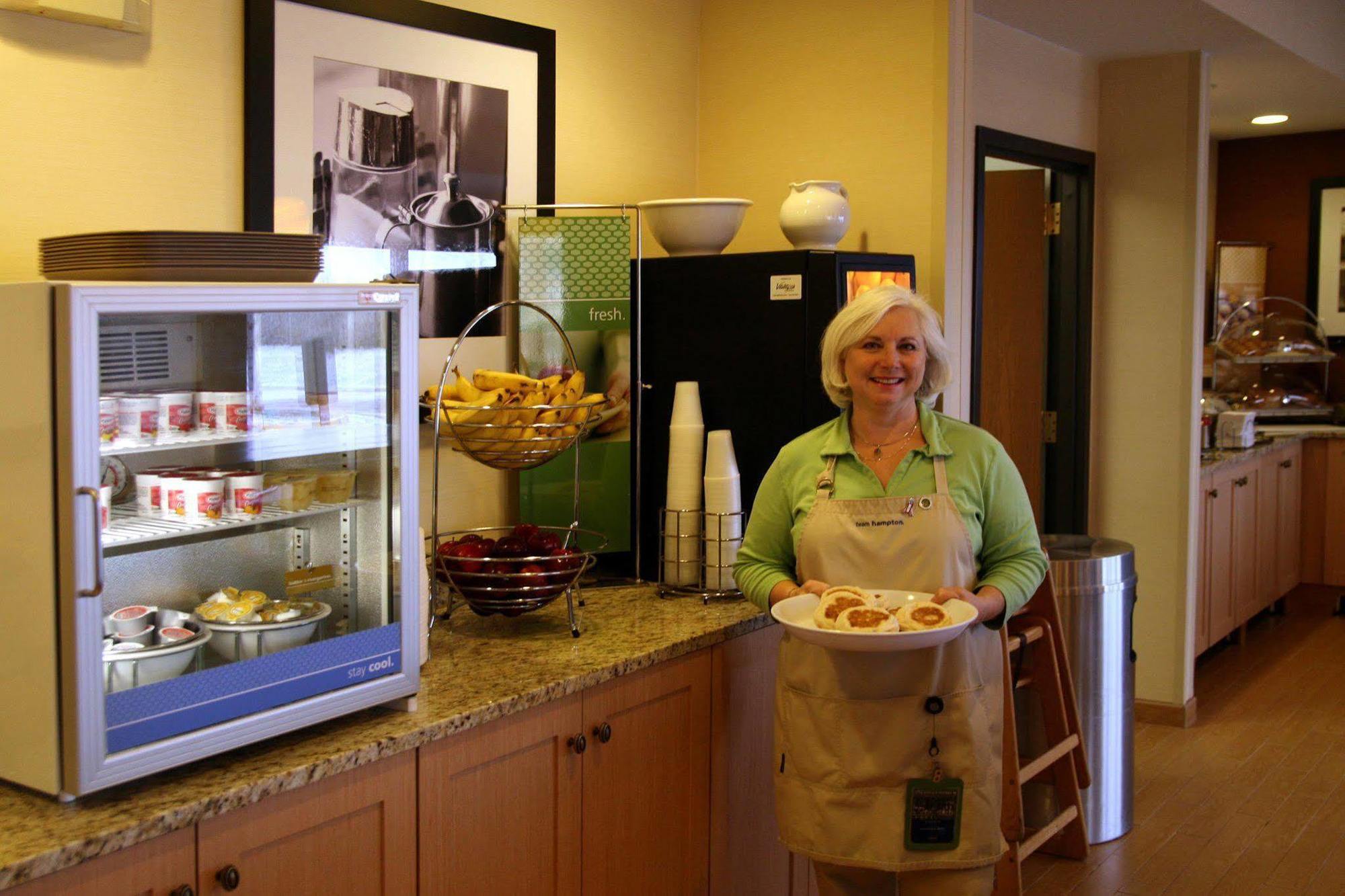 Hampton Inn Minneapolis-Burnsville Restoran gambar